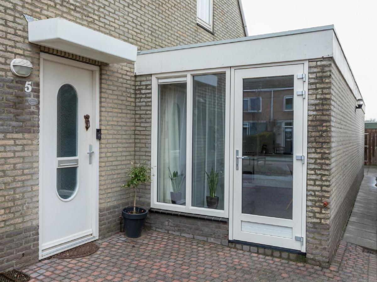 Quietly Located At The Outskirts Of Vakantiehuis Domburg